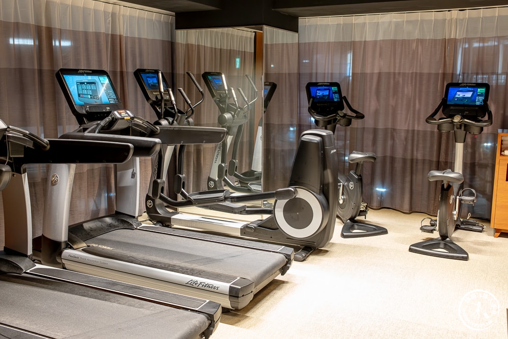 沖繩住宿推薦|Hotel STRATA Naha平價質感飯店開箱|步行到國際通只要8分鐘(房型介紹.交通地點)