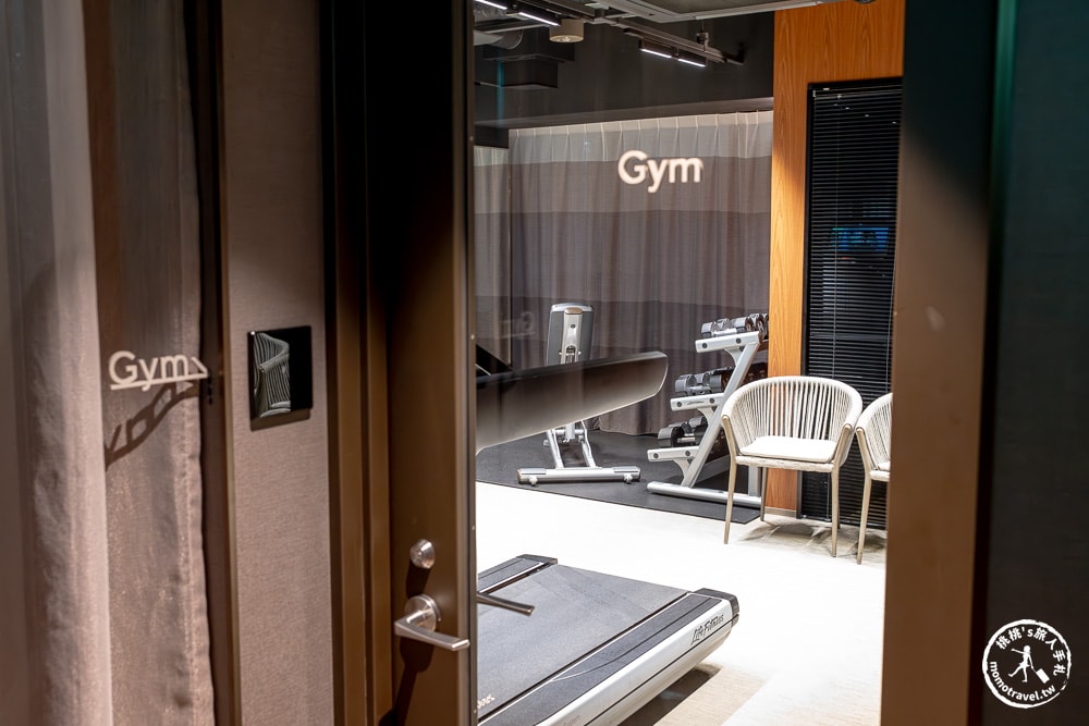 沖繩住宿推薦|Hotel STRATA Naha平價質感飯店開箱|步行到國際通只要8分鐘(房型介紹.交通地點)