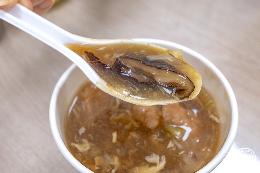 嘉義東區美食|公園老店涼麵-搬遷新址 美味依舊 傳承二代在地推薦(菜單價格.營業時間)