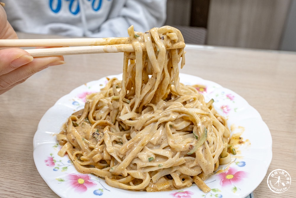 嘉義東區美食|公園老店涼麵-搬遷新址 美味依舊 傳承二代在地推薦(菜單價格.營業時間)