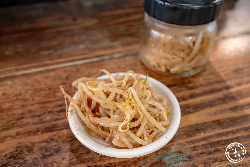 沖繩美食推薦|琉球新麵通堂小祿本店-人氣必吃男人麵、女人麵口感差在哪？(交通方式.完整菜單)
