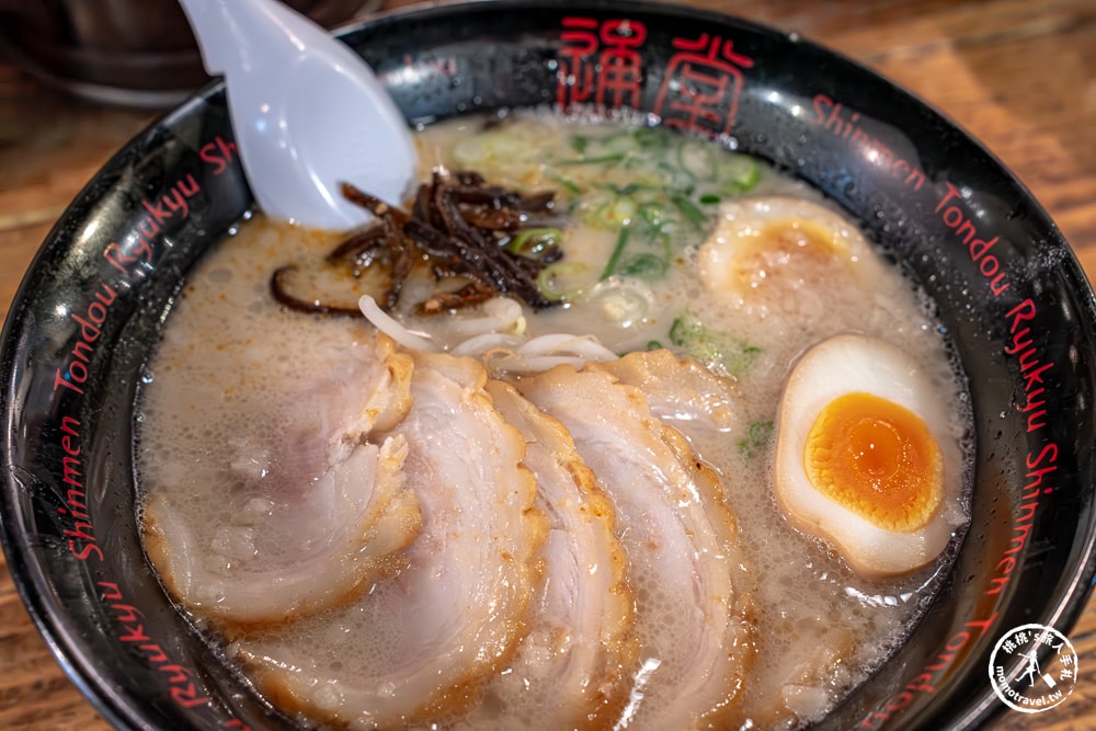 沖繩美食推薦|琉球新麵通堂小祿本店-人氣必吃男人麵、女人麵口感差在哪？(交通方式.完整菜單)