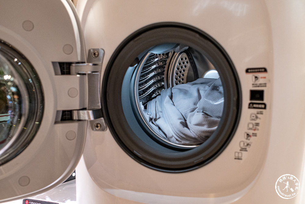 不知道去哪，那就去大江！桃園最好逛的商場，2025年最具話題的年輕人一條街！全桃最美打卡mall 室內聖誕車站、聖誕市集 就在大江購物中心！