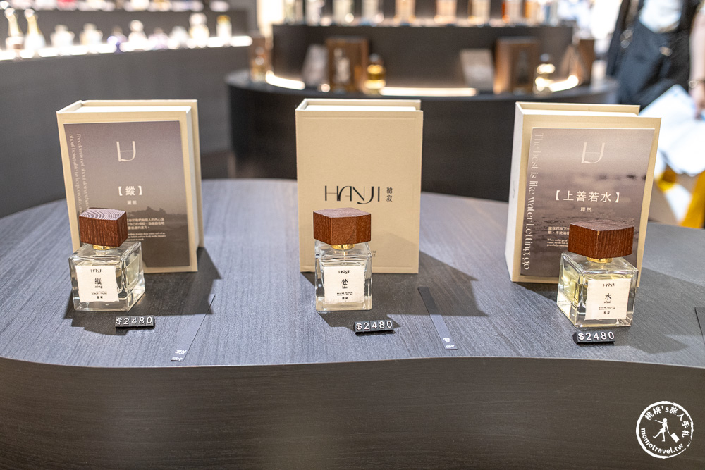 不知道去哪，那就去大江！桃園最好逛的商場，2025年最具話題的年輕人一條街！全桃最美打卡mall 室內聖誕車站、聖誕市集 就在大江購物中心！