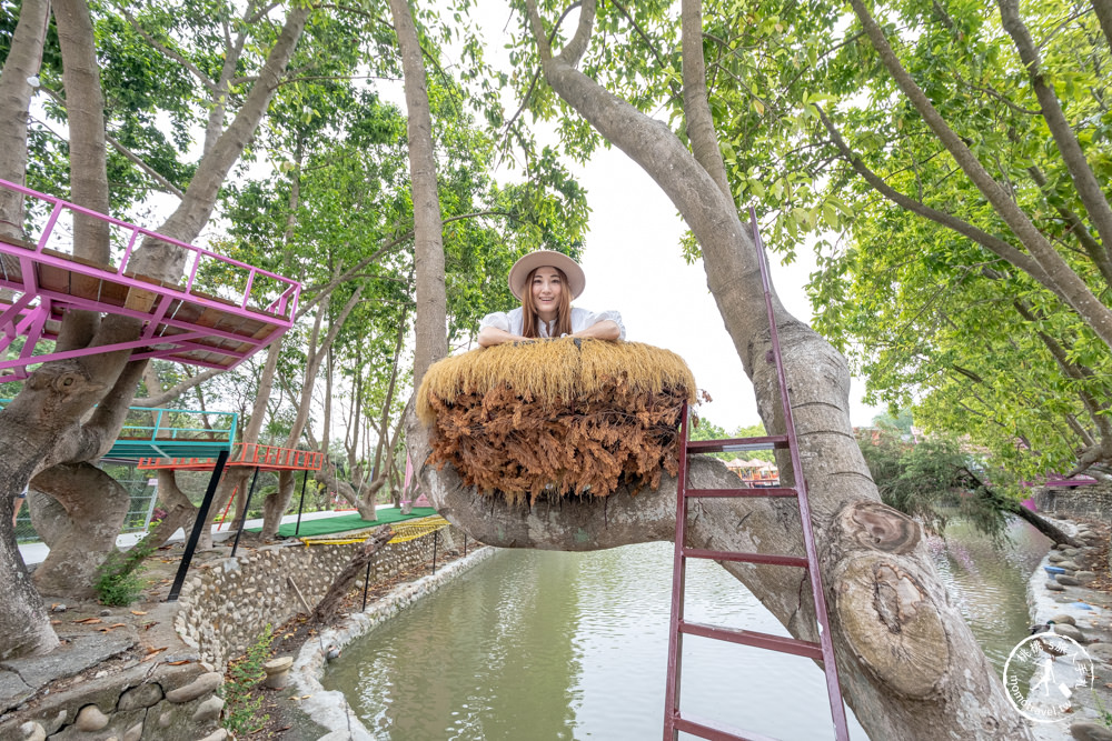 雲林斗六景點|近水樓台湖畔森林咖啡|水上發呆亭海島風|賞花旗木.落羽松(營業時間.交通停車.門票資訊)