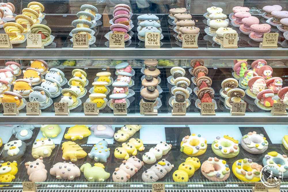 不知道去哪，那就去大江！桃園最好逛的商場，2025年最具話題的年輕人一條街！全桃最美打卡mall 室內聖誕車站、聖誕市集 就在大江購物中心！