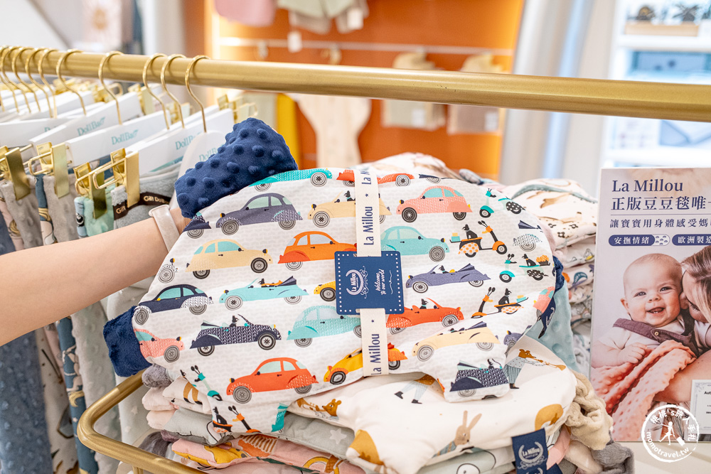 不知道去哪，那就去大江！桃園最好逛的商場，2025年最具話題的年輕人一條街！全桃最美打卡mall 室內聖誕車站、聖誕市集 就在大江購物中心！