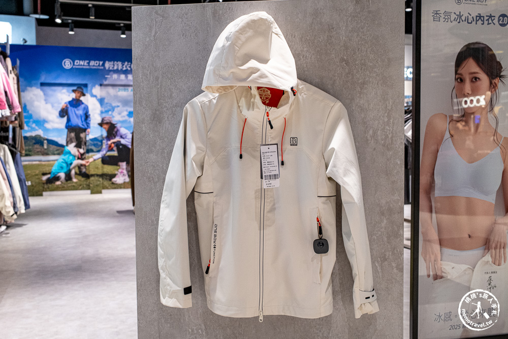 不知道去哪，那就去大江！桃園最好逛的商場，2025年最具話題的年輕人一條街！全桃最美打卡mall 室內聖誕車站、聖誕市集 就在大江購物中心！