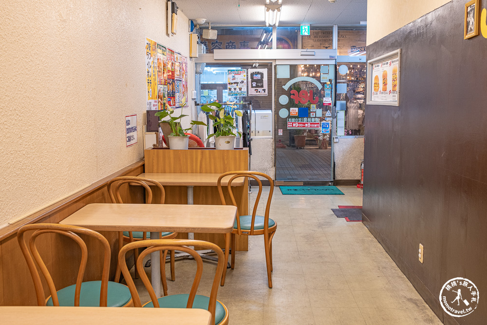 沖繩美食推薦|JEF Burger 那霸店|在地人都愛的苦瓜漢堡&薯條必吃！(交通方式.完整菜單)