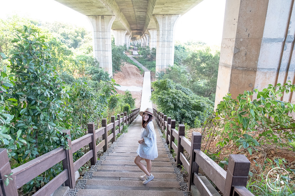 台中沙鹿景點》沙鹿休閒景觀步道│宛如異世界通道的台版萬里長城秘境