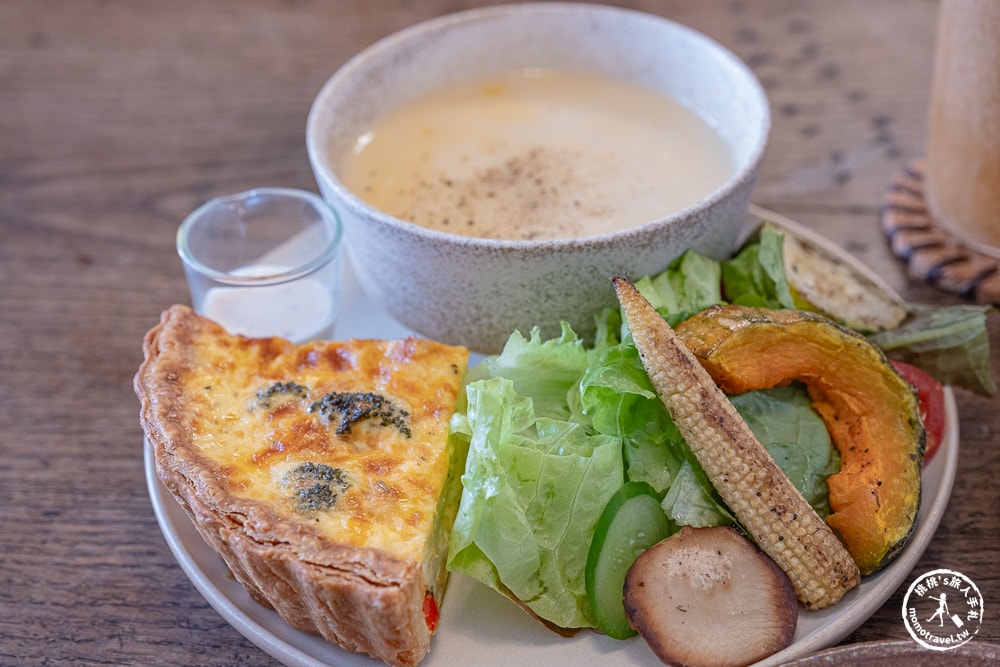台中大里美食|餐桌上的時光-藏身市場公園旁的老宅咖啡廳(菜單價格.營業時間)