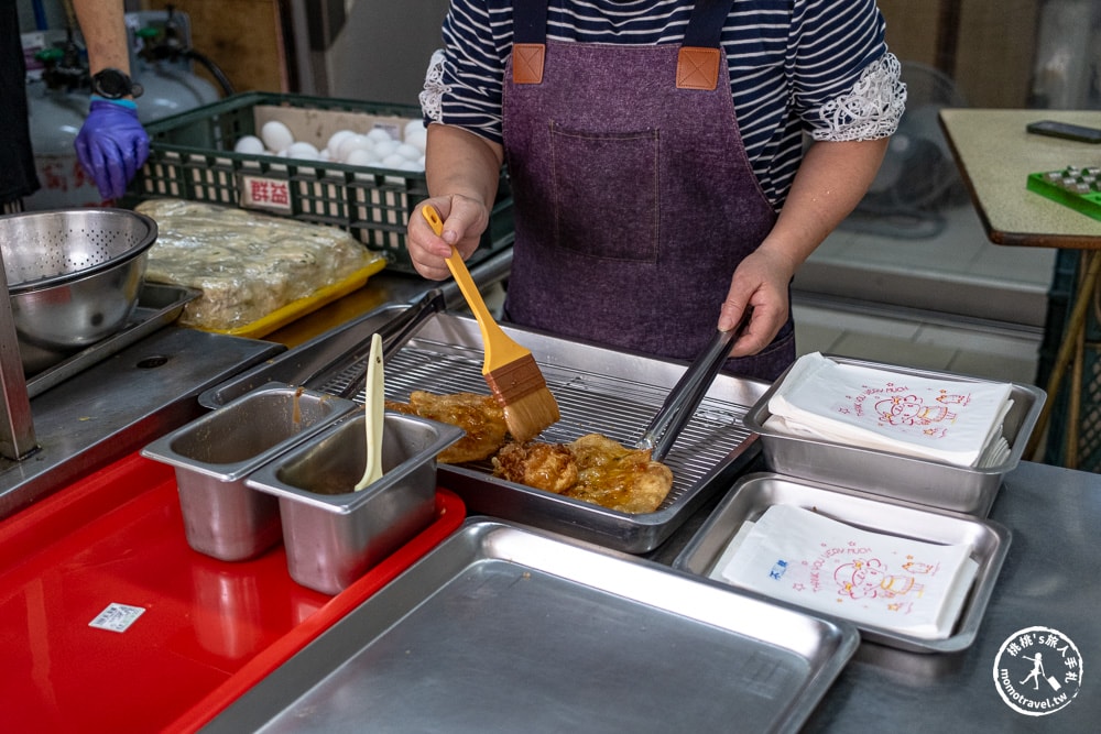 花蓮市區美食|林記明禮路葱油餅-非尋常炸彈蔥油餅，讓人一吃就愛上的爆漿魔法(菜單價格.營業時間)
