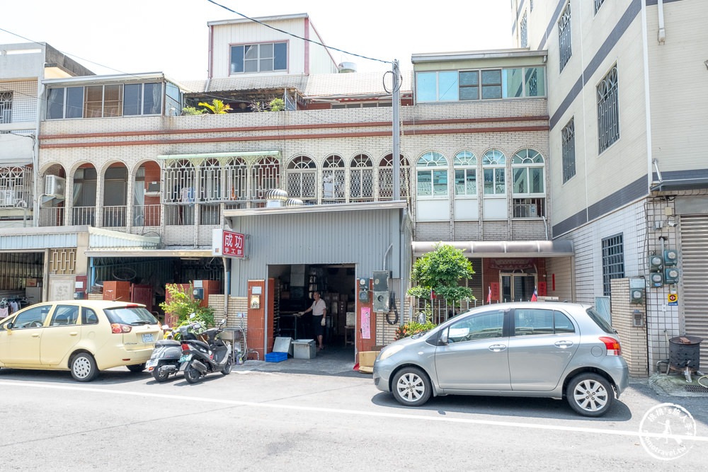 嘉義朴子美食|成功食品廠手工餅乾|60年老字號傳統餅乾工廠－古董級古早味點心藏巷裡(營業時間.餅乾口味價格)