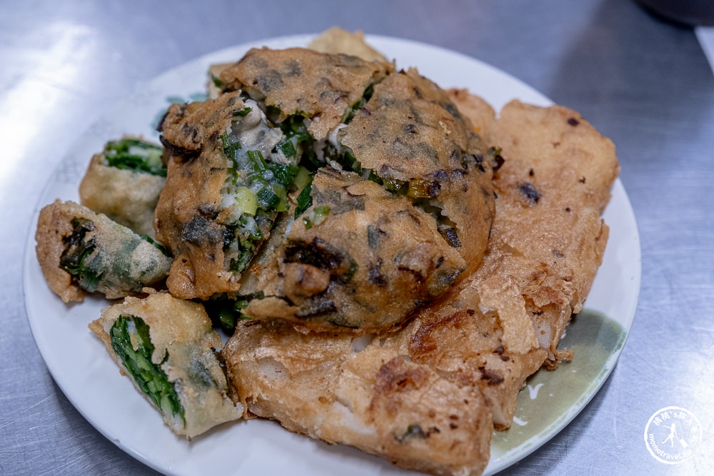 彰化員林美食|第一市場王爺宮後炸粿蚵嗲|內餡滿鮮蚵肥.炸韭菜條也好吃！(營業時間.菜單價格)