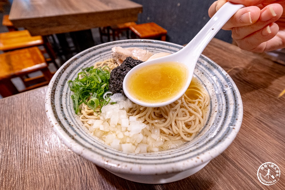 台北大安美食|麵屋壹の穴 ICHI-豚骨魚介與秋刀魚拉麵推薦-國父紀念館拉麵必吃(營業時間.菜單價格)