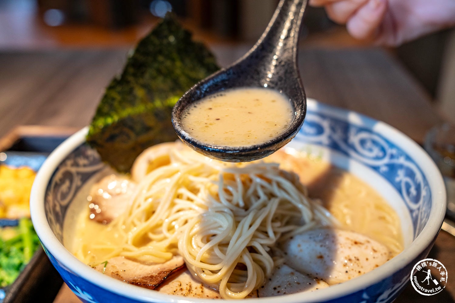 花蓮市區美食|定置漁場三代目花蓮將軍府-濃郁魚白湯免費加湯加麵，入駐最美1936日式古蹟園區！菜單/交通停車/訂位資訊