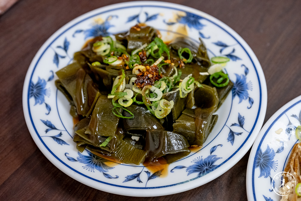 台北大安美食|金華街廖家牛肉麵|必點小菜豆干切兩份|米其林必比登推介