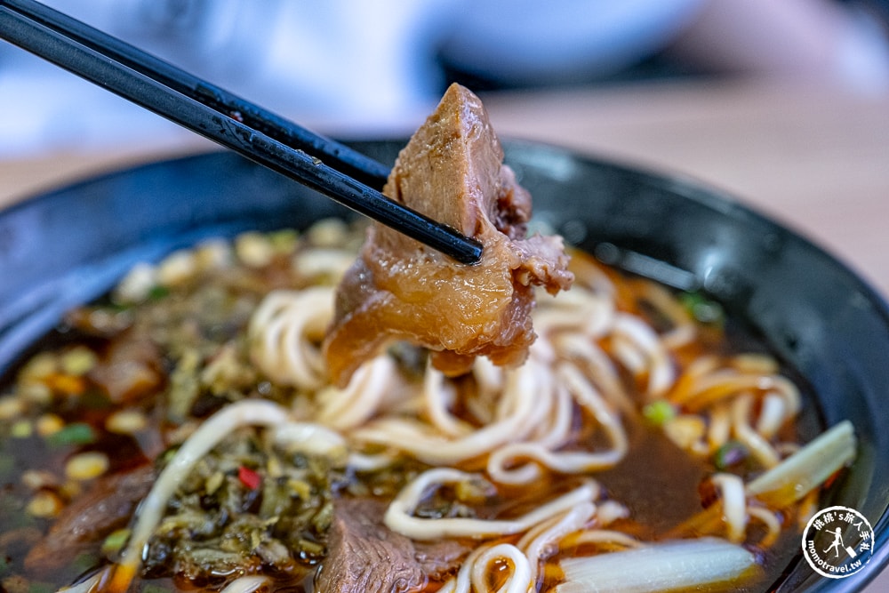 台中清水美食|清水牛肉麵-排隊招牌紅燒牛肉麵-人氣必點牛三寶、半筋半肉|好吃