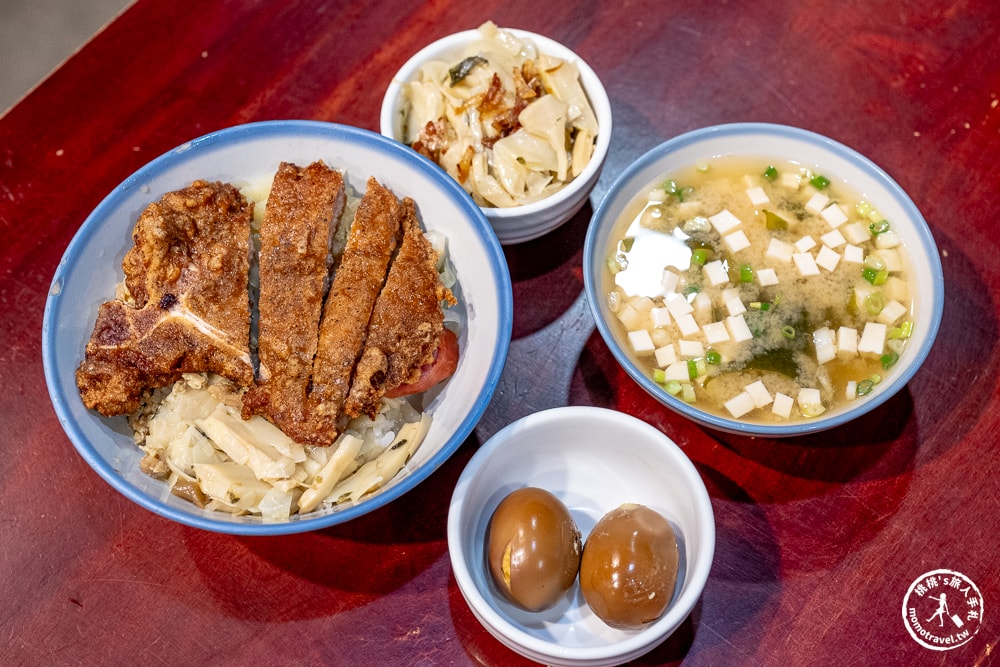 新北鶯歌美食|厚道飲食店-鶯歌老街人氣古早味排骨飯雞腿飯推薦(營業時間.菜單價格)