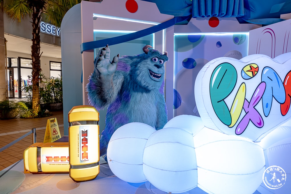 2024聖誕節活動|林口三井OUTLET-繽紛光之祭 蓬蓬星宇宙|聖誕樹裝飾.點燈時間.交通停車