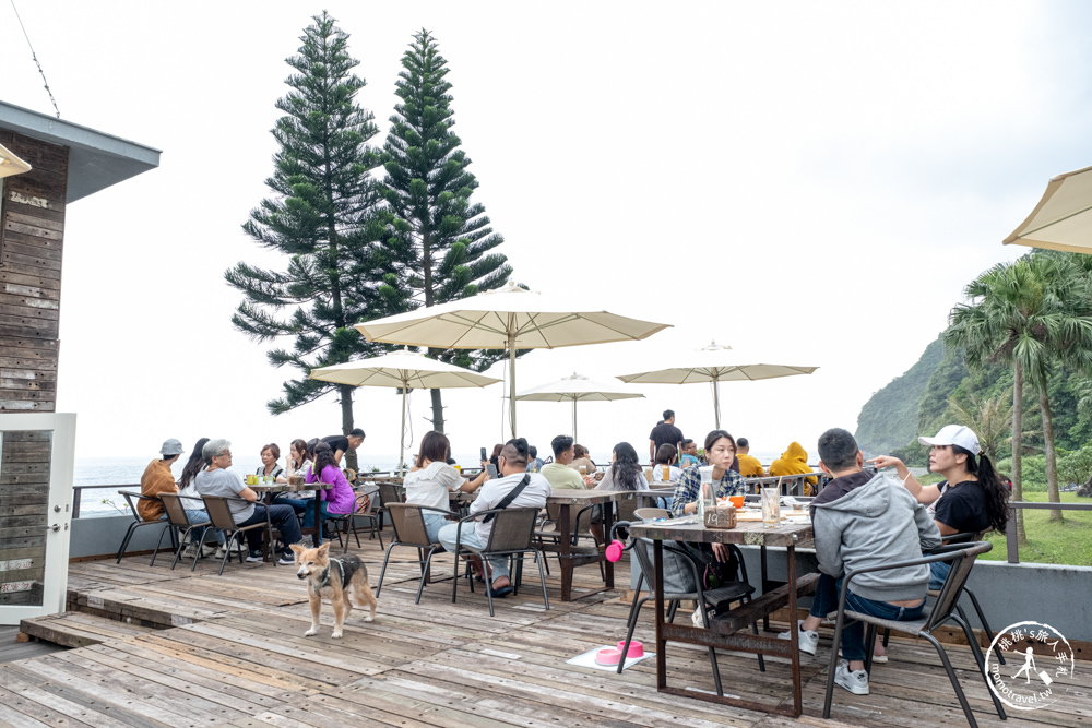 宜蘭蘇澳美食|笑ㄟCafe 海景咖啡廳|內埤海灘微笑情人灣-窯烤披薩.景觀餐廳(菜單價格.交通停車)