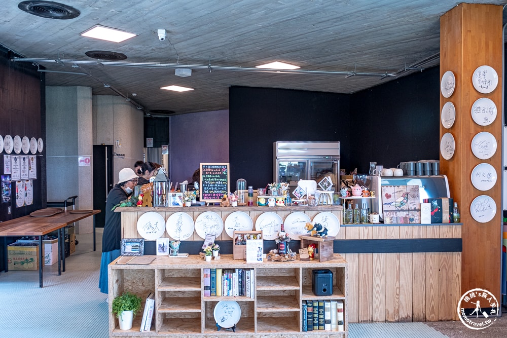 宜蘭壯圍美食|芒草café-寵物有看餐廳|壯圍沙丘旅遊服務園區居然有這麼美的咖啡廳！(菜單價格.營業時間)