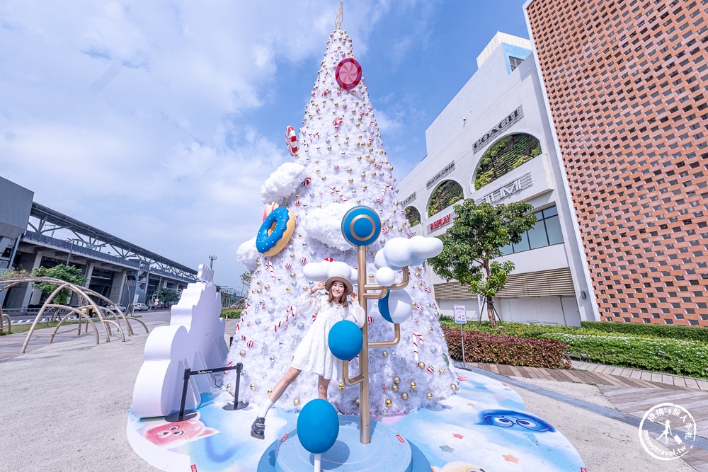 2024聖誕節活動|台南三井OUTLET-繽紛光之祭 甜蜜夢境 皮克斯主題燈飾造景|聖誕樹裝飾.點燈時間.交通停車