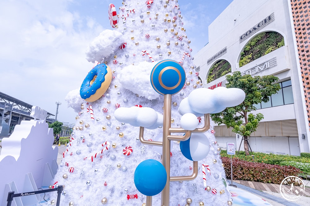 2024聖誕節活動|台南三井OUTLET-繽紛光之祭 甜蜜夢境 皮克斯主題燈飾造景|聖誕樹裝飾.點燈時間.交通停車