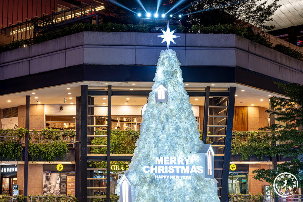 2023聖誕節活動|新光三越信義新天地 雪白時光之樹|聖誕樹.耶誕燈飾.點燈時間.必拍看點.交通停車介紹