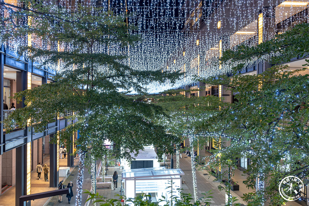 2023聖誕節活動|新光三越信義新天地 雪白時光之樹|聖誕樹.耶誕燈飾.點燈時間.必拍看點.交通停車介紹