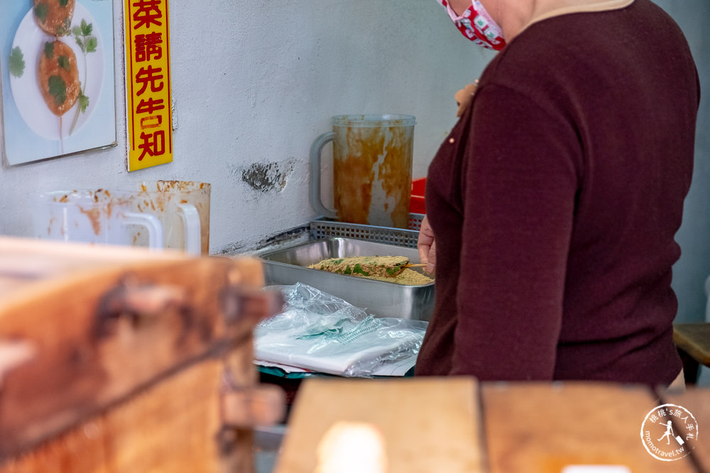 台北公館美食》珍記豬血糕│招牌一支熱賣40年 台大銅板小吃推薦 (菜單價格)