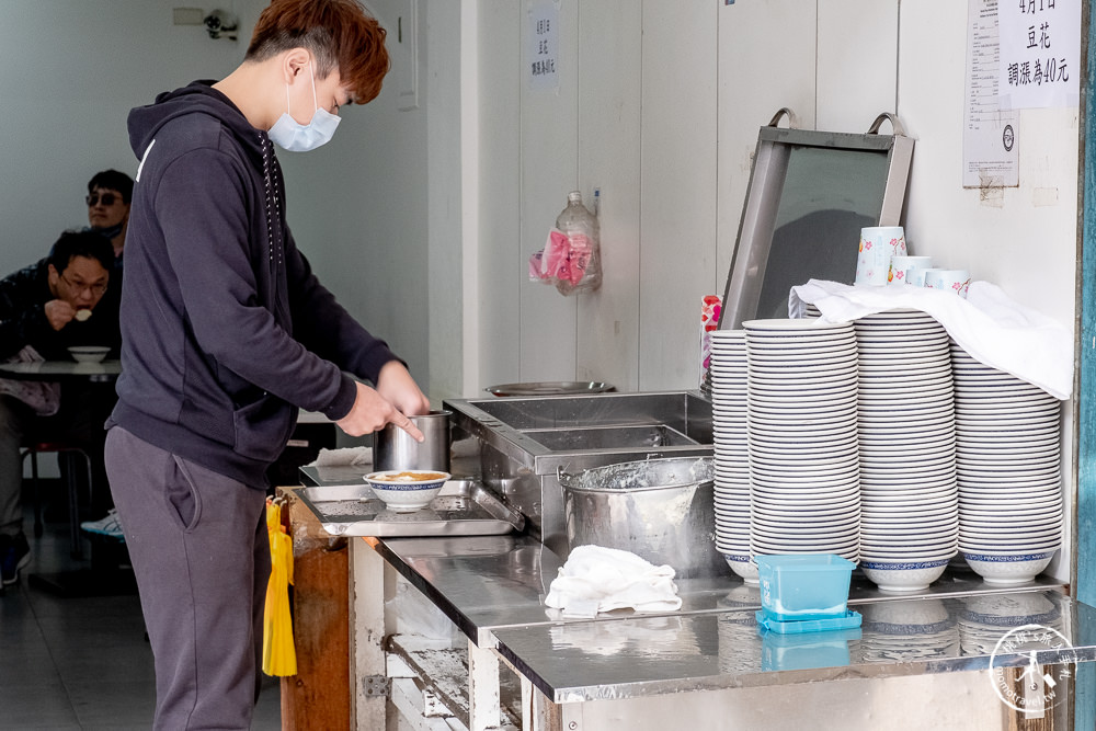 台北公館美食》龍潭豆花│只賣一種口味 數十年如一日 古早味豆花推薦 (菜單價格)