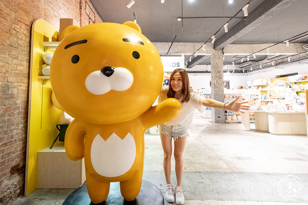 KAKAO FRIENDS 快閃店|巨型萊恩RYAN、屁桃APEACH 等人氣角色 台北華山文創期間限定登場