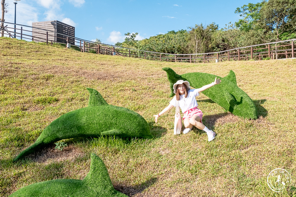 新北石門景點|幸福雙心公園-老梅燈塔人捕魚特色-富貴角打卡趣