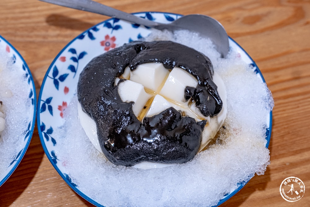 台南中西區美食|懷舊小棧杏仁豆腐冰-內行人都吃「超滑順鮮奶豆腐+芝麻醬」必點推薦(菜單價格.營業時間) 台南中西區美食|懷舊小棧杏仁豆腐冰-內行人都吃「超滑順鮮奶豆腐+芝麻醬」必點推薦(菜單價格.營業時間)