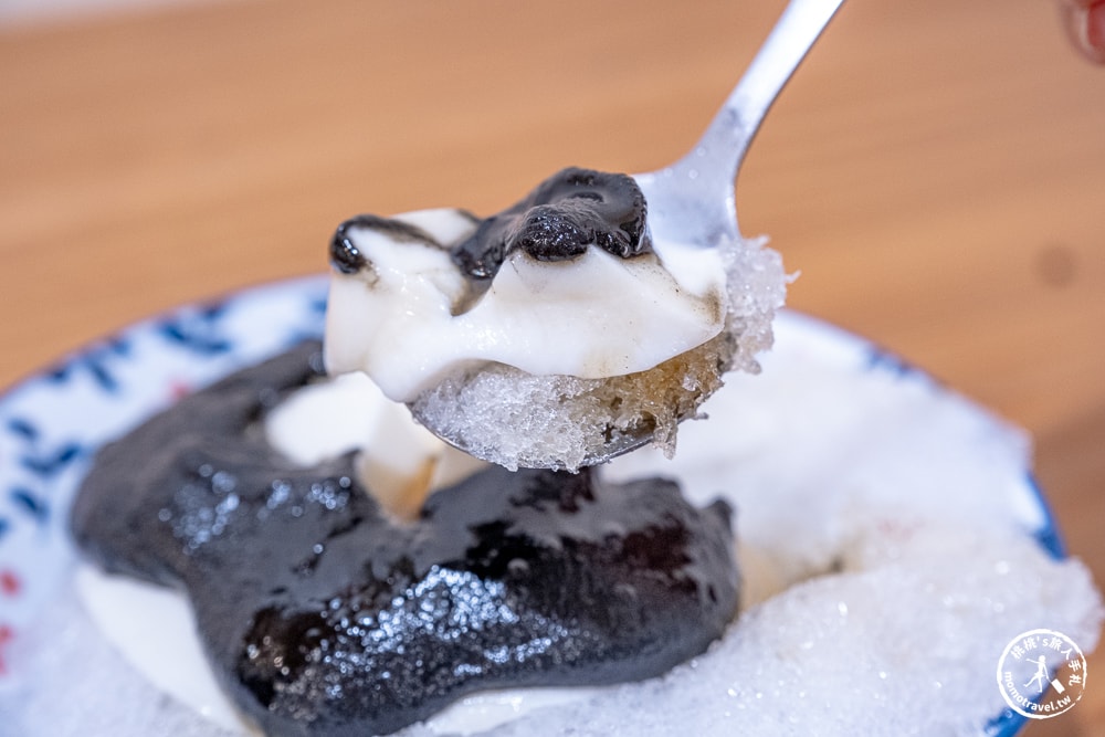 台南中西區美食|懷舊小棧杏仁豆腐冰-內行人都吃「超滑順鮮奶豆腐+芝麻醬」必點推薦(菜單價格.營業時間) 台南中西區美食|懷舊小棧杏仁豆腐冰-內行人都吃「超滑順鮮奶豆腐+芝麻醬」必點推薦(菜單價格.營業時間)