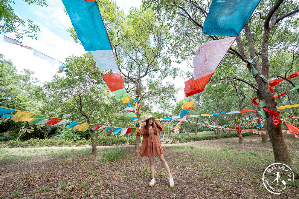 苗栗後龍景點》台灣桑耶寺(免門票)│來自西藏彩色風馬旗下的神聖祝福