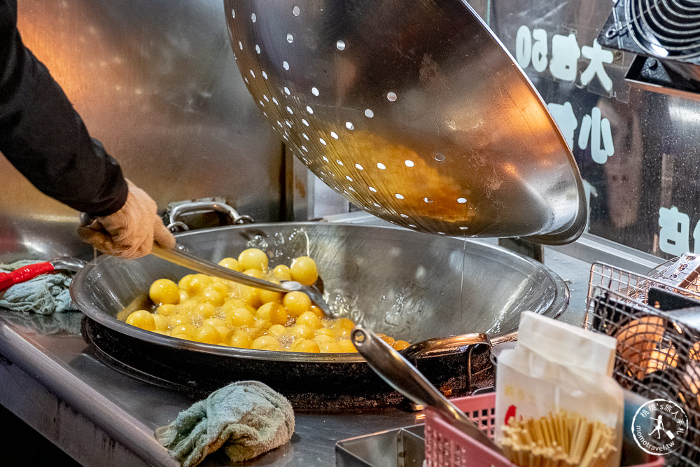 新北永和美食》快樂地瓜球(永和總店)│樂華夜市QQ球排隊必吃推薦(菜單價格)