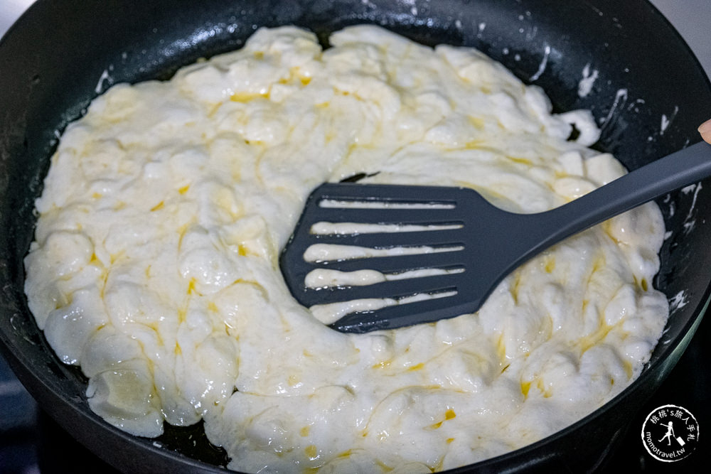 桃桃簡單料理-甜點食譜》草莓開心果雪Ｑ餅│防疫在家簡單做甜點，親子甜點DIY製作教學