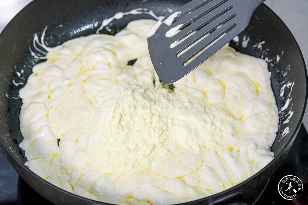 桃桃簡單料理-甜點食譜》草莓開心果雪Ｑ餅│防疫在家簡單做甜點，親子甜點DIY製作教學