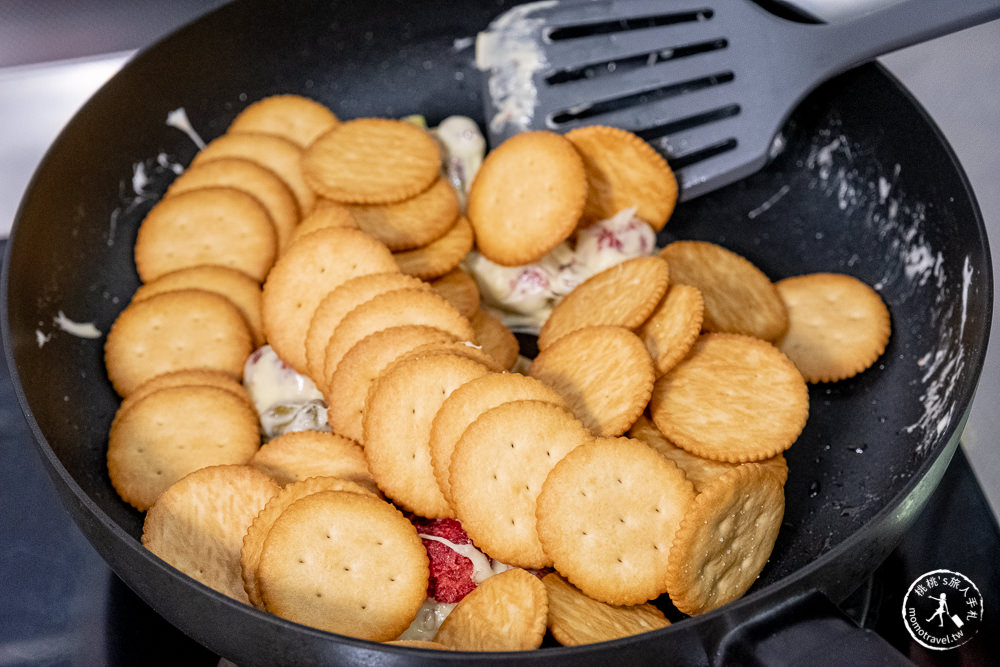 桃桃簡單料理-甜點食譜》草莓開心果雪Ｑ餅│防疫在家簡單做甜點，親子甜點DIY製作教學