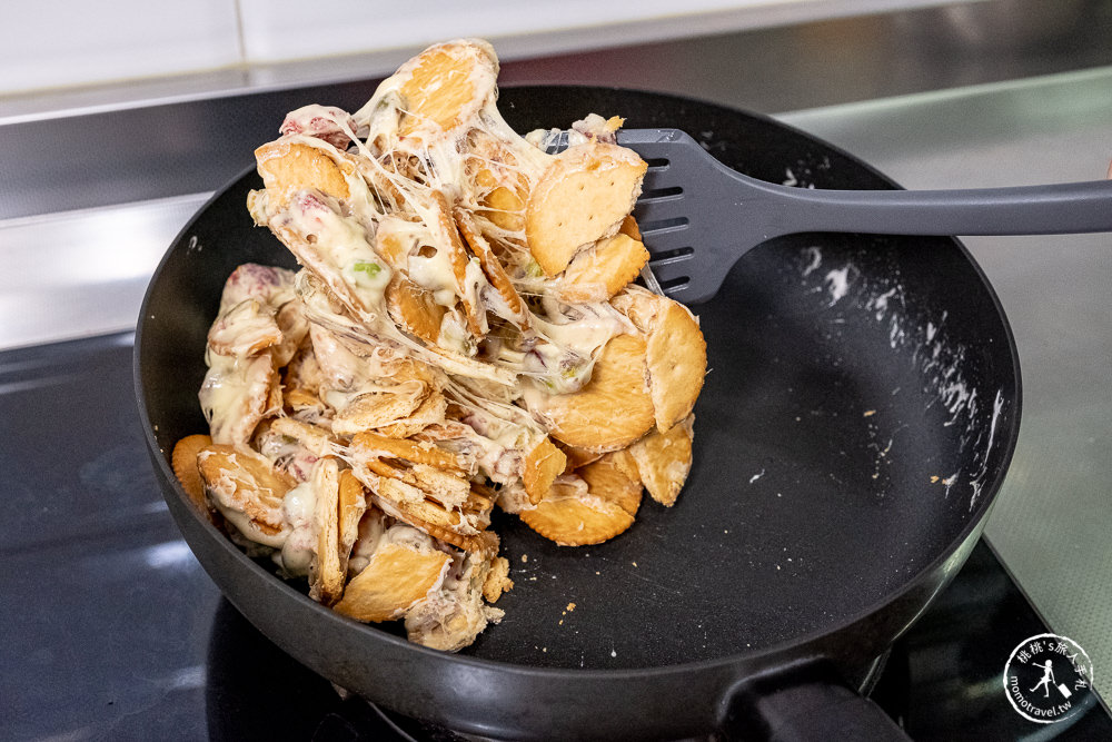 桃桃簡單料理-甜點食譜》草莓開心果雪Ｑ餅│防疫在家簡單做甜點，親子甜點DIY製作教學