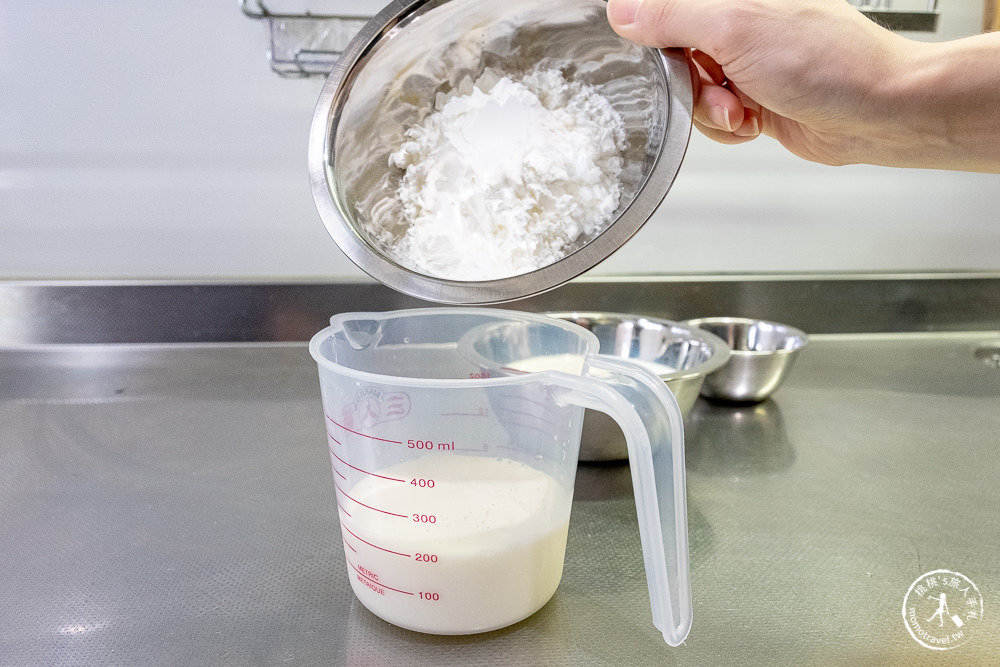 桃桃簡單料理-甜點食譜》鮮奶雪花糕(免烤箱)│在家簡單做甜點，親子甜點DIY製作教學
