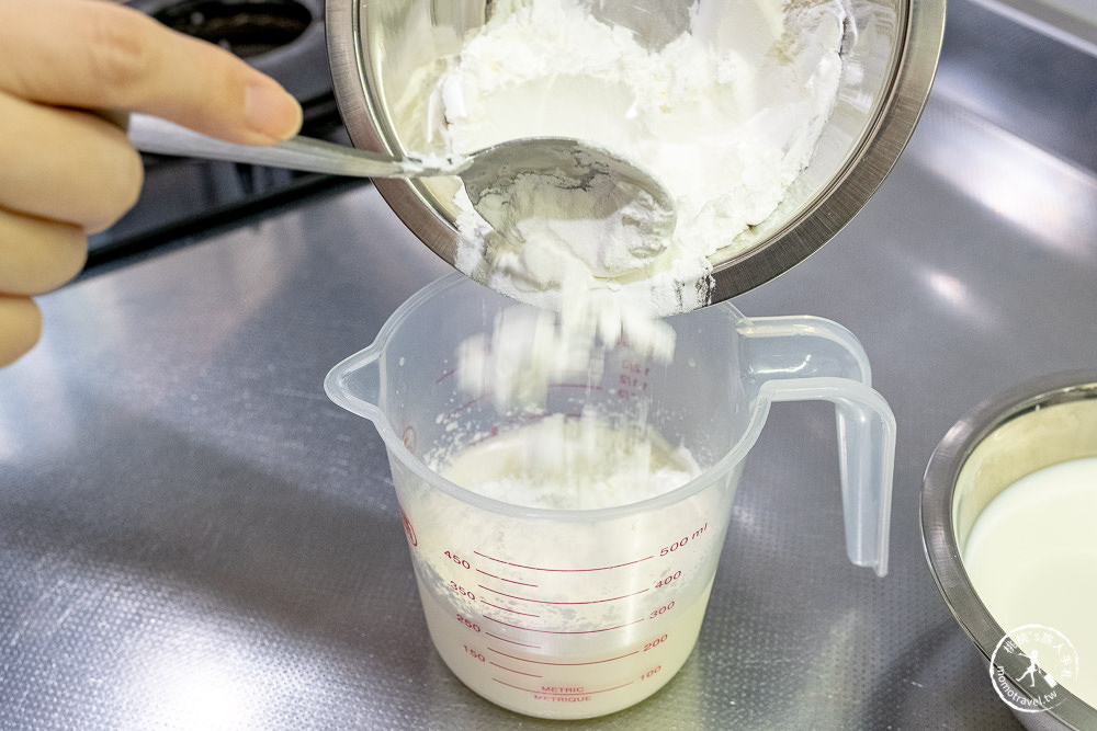 桃桃簡單料理-甜點食譜》鮮奶雪花糕(免烤箱)│在家簡單做甜點，親子甜點DIY製作教學
