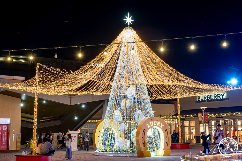 2023聖誕節活動|華泰名品城聖誕村-巨型幸運聖誕樹.翻玩90年代美式風格|耶誕燈飾.聖誕市集.必拍看點.交通停車介紹 2023聖誕節活動|華泰名品城聖誕村-巨型幸運聖誕樹.翻玩90年代美式風格|耶誕燈飾.聖誕市集.必拍看點.交通停車介紹