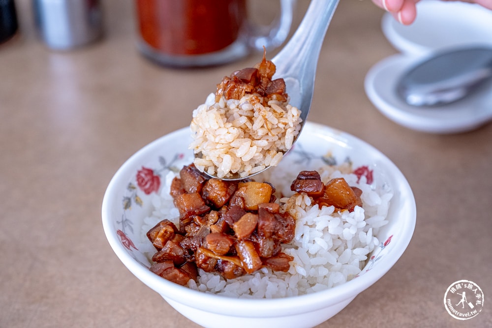 台南北區美食|開元路無名虱目魚.肉燥飯-排隊也要吃到的在地名店(菜單價格.營業時間)