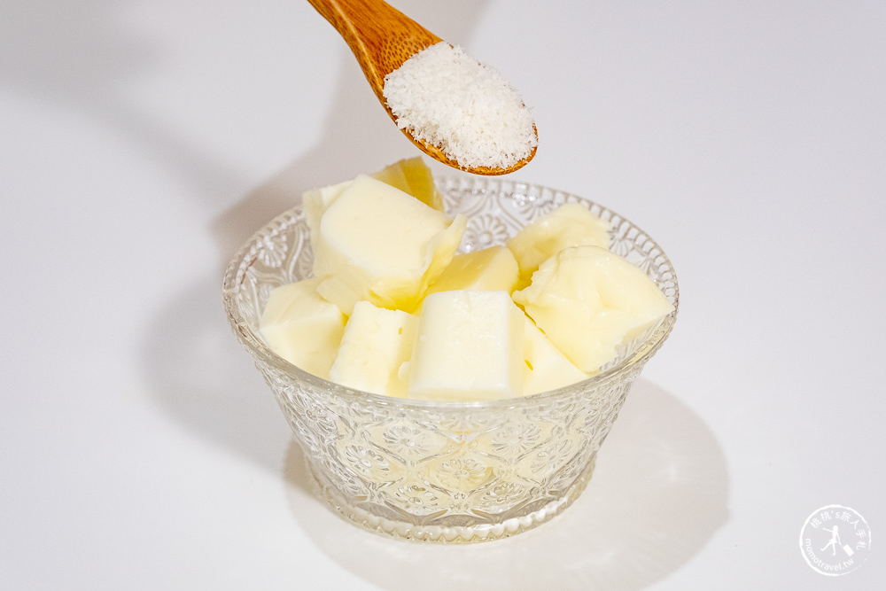 桃桃簡單料理-甜點食譜》鮮奶雪花糕(免烤箱)│在家簡單做甜點，親子甜點DIY製作教學
