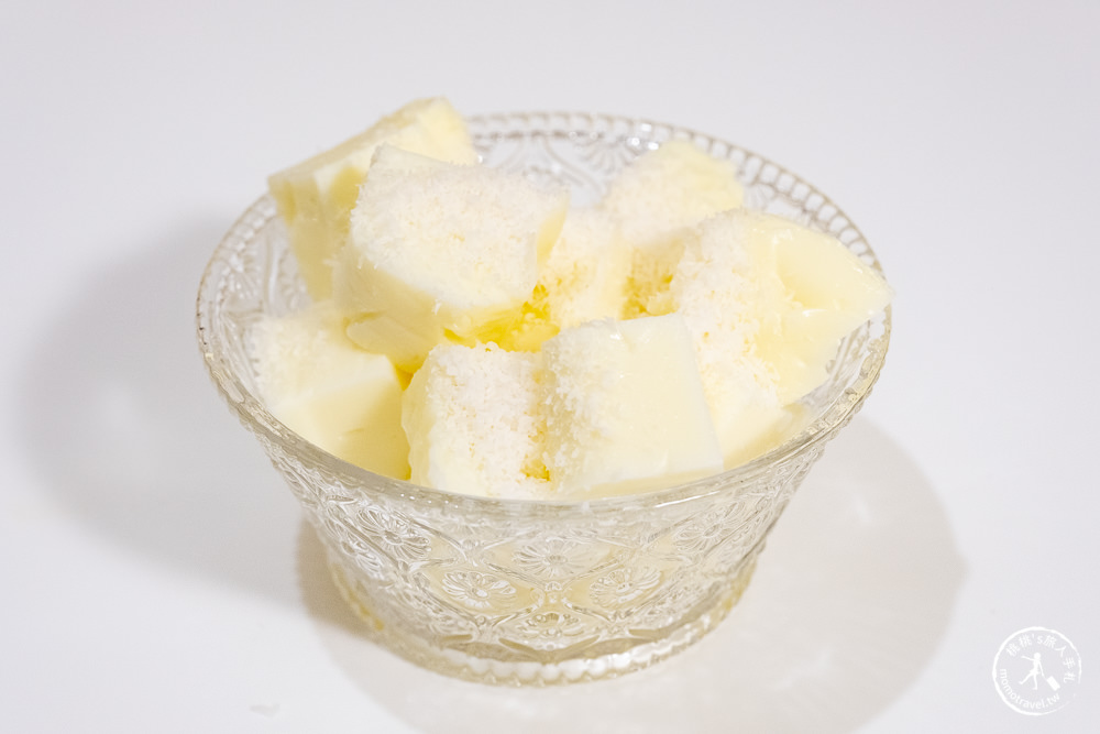 桃桃簡單料理-甜點食譜》鮮奶雪花糕(免烤箱)│在家簡單做甜點，親子甜點DIY製作教學