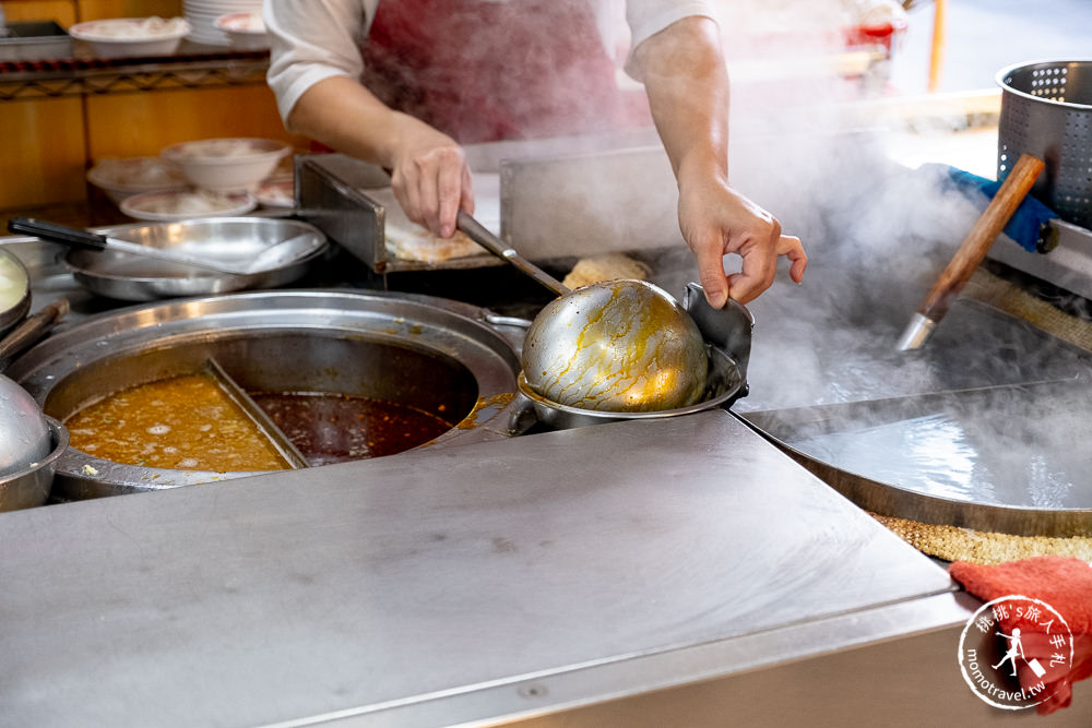 桃園中壢美食》大鬍子米干│忠貞市場內傳統老店 傳承古早味米干飄香