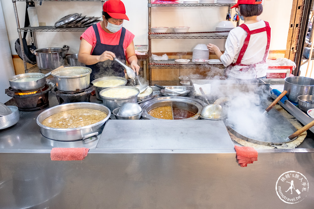 桃園中壢美食》大鬍子米干│忠貞市場內傳統老店 傳承古早味米干飄香